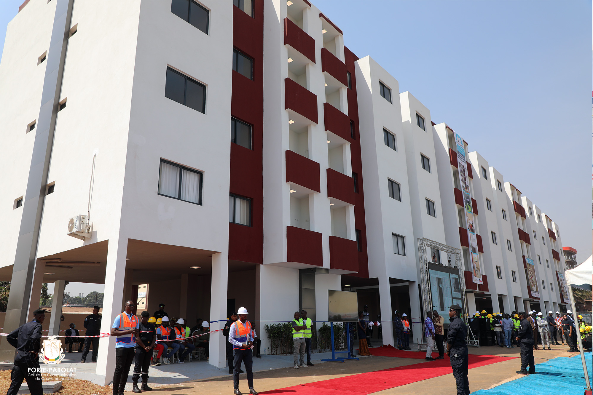 Matoto: Bernard Goumou inaugure le tout premier lot des logements sociaux des fonctionnaires guinéens