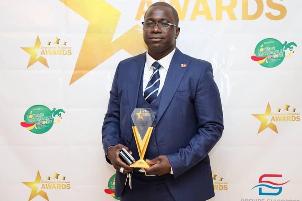 1ère édition Emergence Magazine Awards 2023: Ousmane Savané DGA Alport-Conakry, rafle le prix du meilleur Chef d’entreprise de l’année.