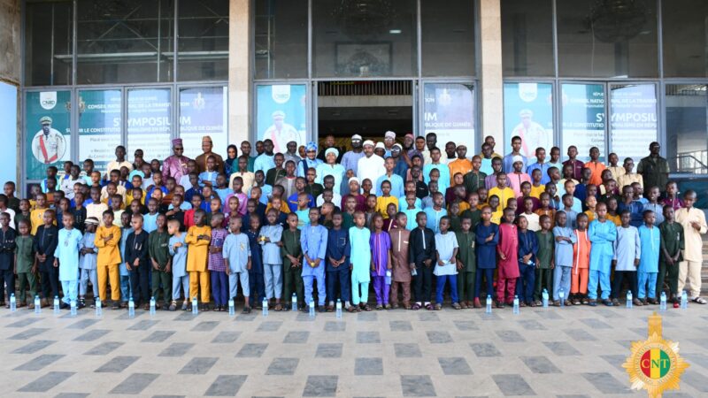 Fête de l’Aïd-Al-Fitr : Dr Dansa Kourouma partage un déjeuner avec 162 orphelins de Kindia.