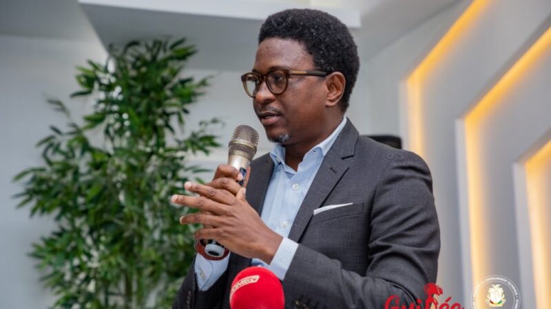 Alpha Boubacar Barry: “Le centre de formation Professionnelle Camara Laye de Donka a été entièrement financé par les fonds issus de l’opération de vente des véhicules V8 qui étaient à la présidence de la République”