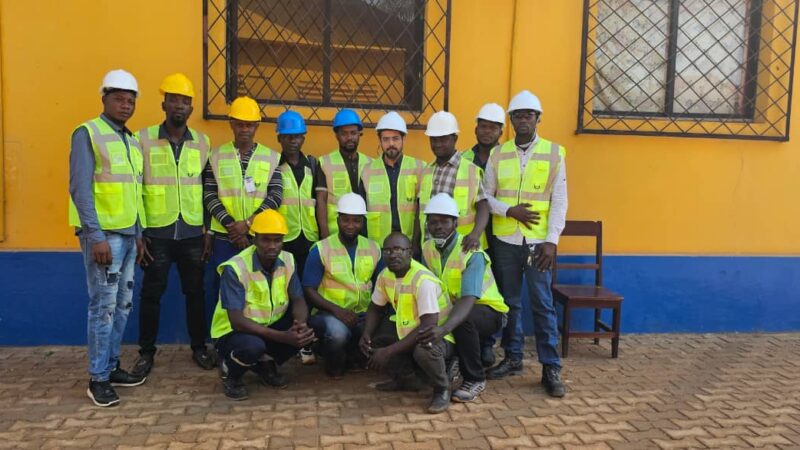 Alport Conakry: 11 mécaniciens et électriciens Automobiles à l’école de renforcement des capacités.