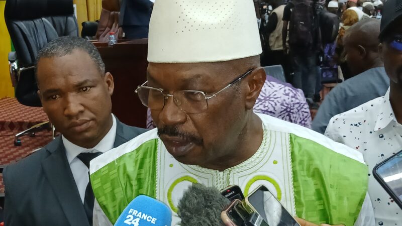 Dr. Ousmane Kaba sur l&rsquo;avant-projet de la Constitution: « C&rsquo;est un travail public sérieux ».