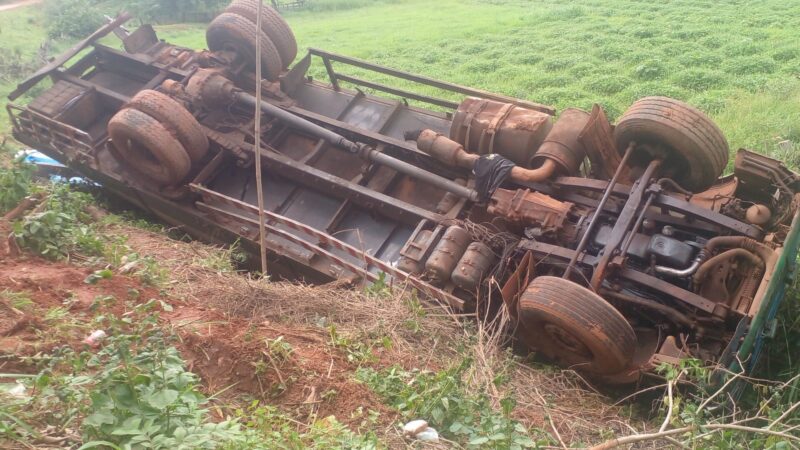 Un accident fait 13 morts à Faranah : “les phares du véhicule s’éteignent, le volant se bloque et le frein lâche”