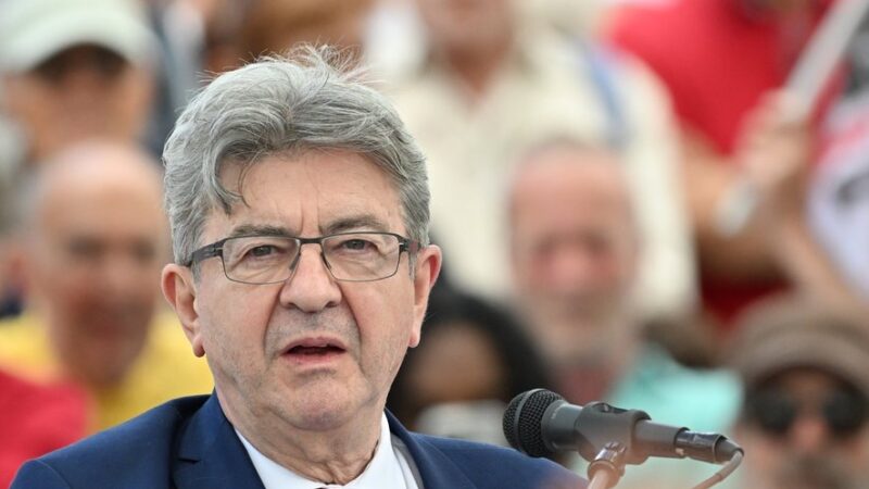 Kidnapping des leaders du FNDC: Mélenchon appelle la France à intervenir pour « qu’ils soient immédiatement libérés et mis hors de dangers »