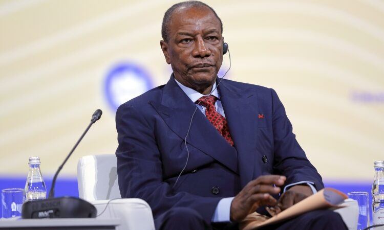 «L’heure est grave », dit Alpha Condé à la veille des 66 ans de la Guinée