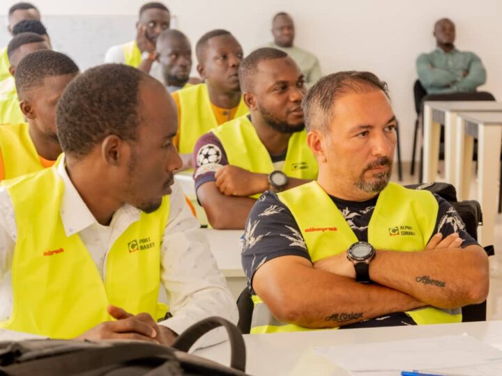 Matières dangereuses : 17 agents de la société Alport Conakry bénéficient d’une formation de deux jours. 