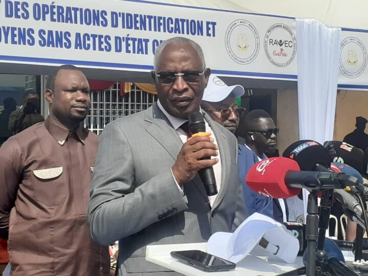 Matoto: Amadou Oury Bah lance les opérations d’identification et de régularisation des citoyens sans actes d’état civil 