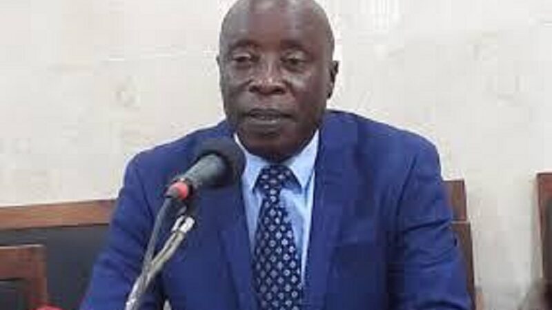 Justice: Paul Yomba Kourouma demande au chef de l’Etat de surseoir au départ des magistrats à la retraite pour cette année. 