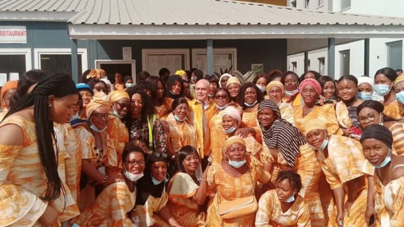 Journée internationale de la femme: Mustafa Levent ADALI, DG Alport-Conakry rend un vibrant hommage aux femmes de son entreprise. 