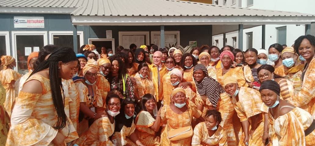Journée internationale de la femme: Mustafa Levent ADALI, DG Alport-Conakry rend un vibrant hommage aux femmes de son entreprise. 