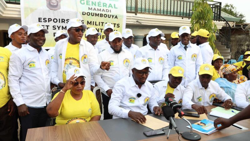 URGENT : 52 sections du RPG Arc-en-ciel à Conakry annoncent leur soutien au Général Doumbouya