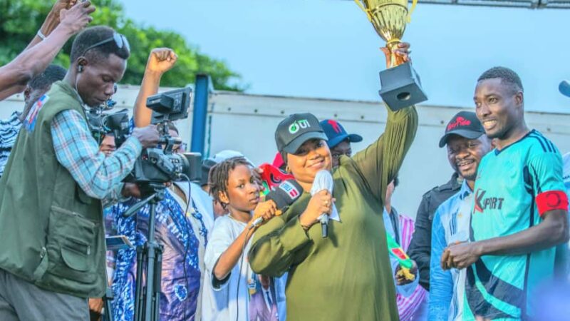 Campagne référendaire: Un tournoi de football à Dubréka sous le marrainage de Madame Fatima CAMARA.    