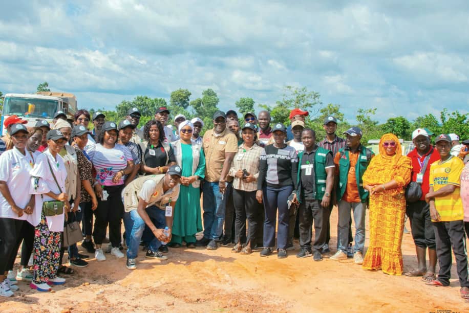 Guinée: La detruction des produits impropres à la consommation lancé par la ministre Fatima Camara