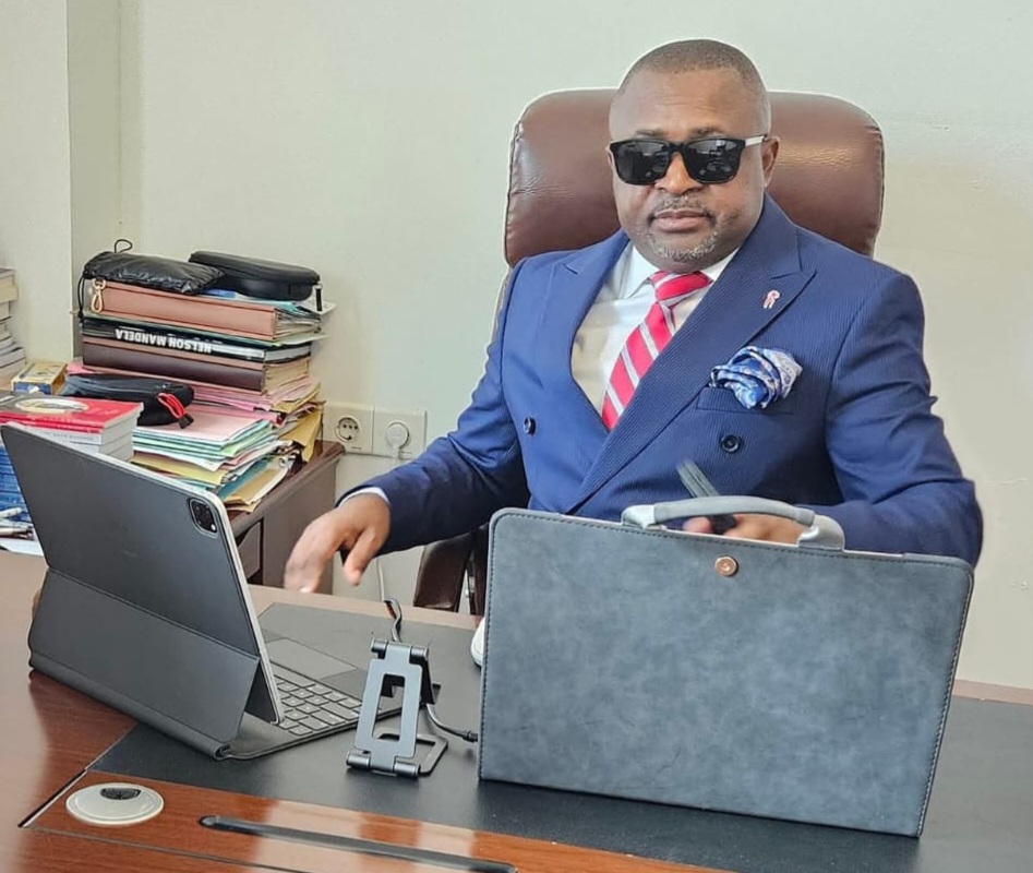 Présidentielle au Cameroun : Dr David Makongo dénonce un « système verrouillé » et soutient la décision d’Issa Tchiroma de ne pas saisir la Cour constitutionnelle