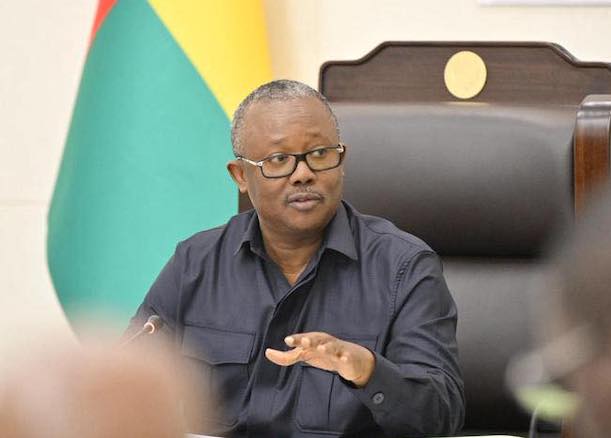 Guinée-Bissau: le président destitué Umaro Sissoco Embalo est arrivé au Sénégal