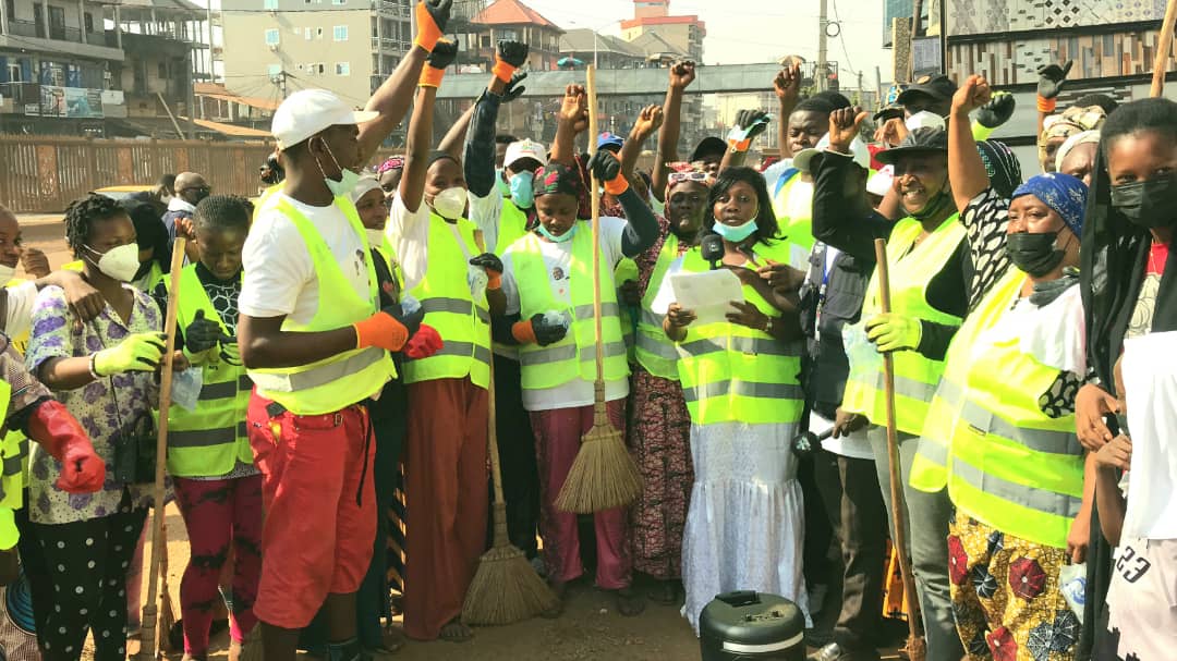 Lambanyi : Le Ministre de l&rsquo;Hydraulique et les citoyens mobilisés pour une vaste opération d’assainissement