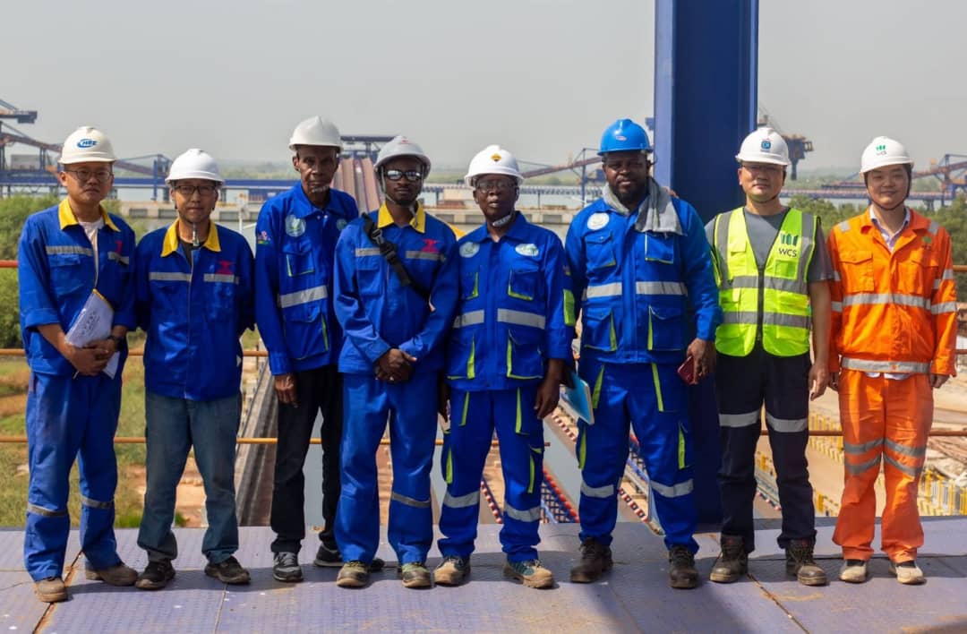 Ministère de l&rsquo;industrie: une équipe de contrôle technique des instruments de mesure et de pesage au port minier de Moribayah