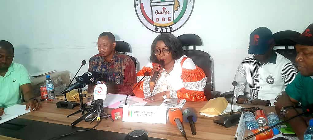 Remise de chèque à l’URTELGUI : la DGE renforce la synergie médiatique pour une présidentielle apaisée