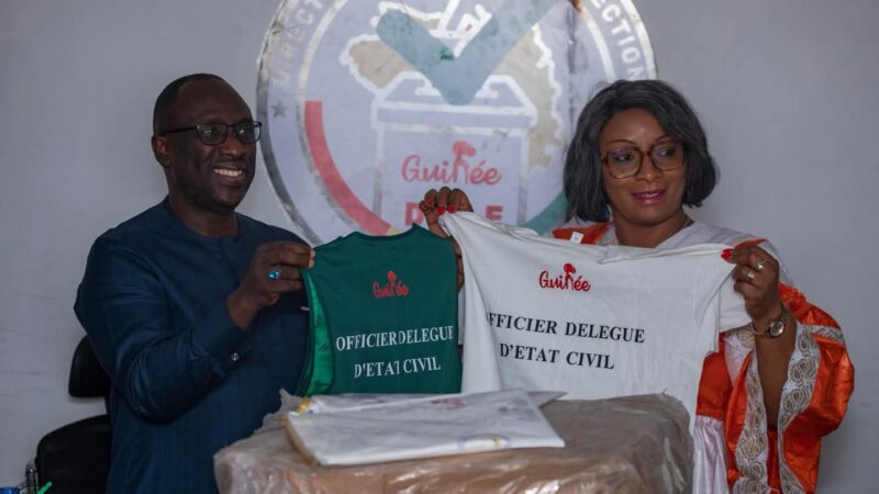 Modernisation de l’état civil : la DGE remet des kits aux officiers délégués pour fiabiliser le fichier électoral