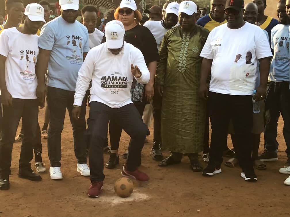 Campagne présidentielle 2025 : une finale de football en l&rsquo;honneur du candidat Mamadi Doumbouya à Commandanyah