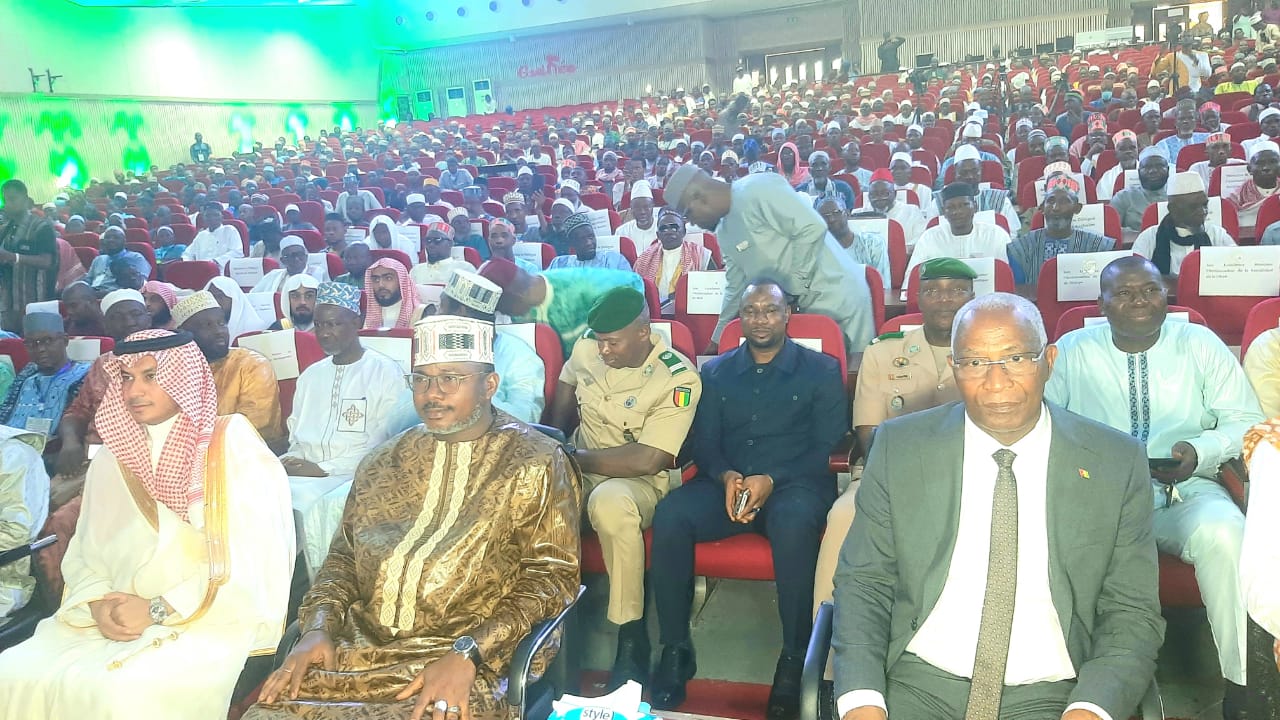 Conakry : Amadou Oury Bah lance la 44ème édition du Concours National de Mémorisation du Saint Coran