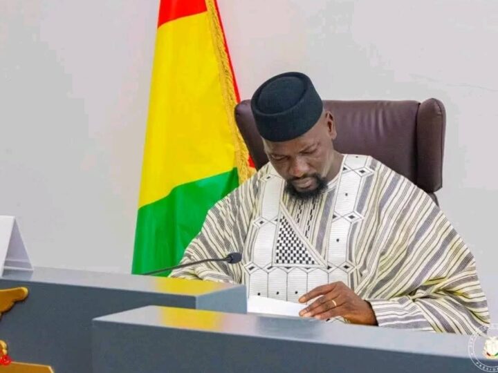 Diplomatie guinéenne : Mamadi Doumbouya nomme de nouveaux ambassadeurs clés à Riyad et Pékin