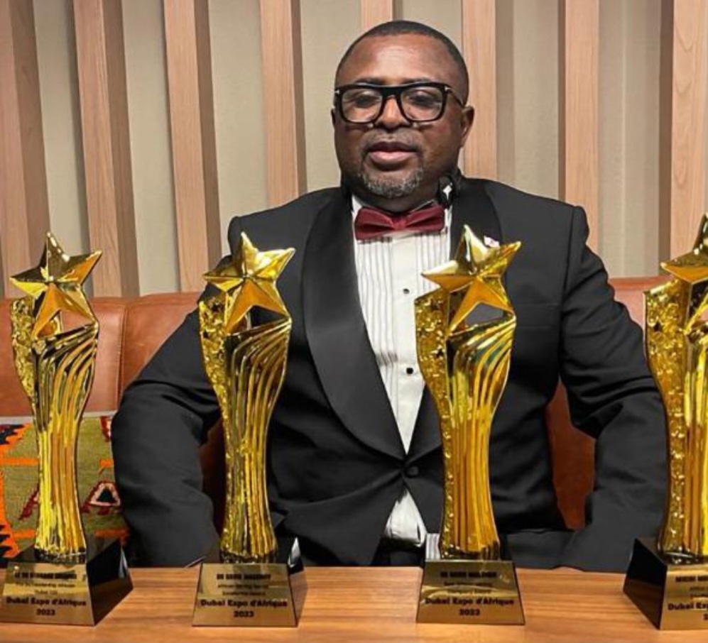 Distinction: Dr David Makongo, rafle le prix l’homme de l’Année 2025 du Cameroun By