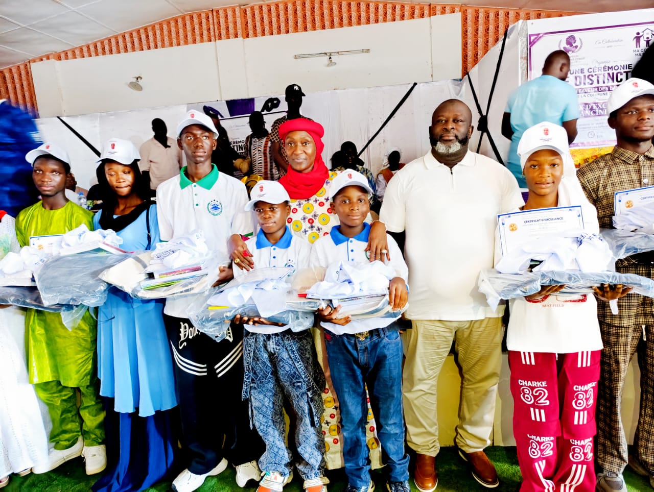 Distinction honorifique aux lauréats de Matam : Hadja Djènè Condé célèbre l&rsquo;excellence scolaire
