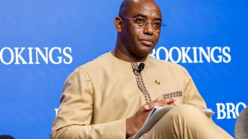 WASHINGTON — Ibrahima N’Dairy Diallo prend officiellement la tête de la représentation diplomatique guinéenne aux États-Unis.