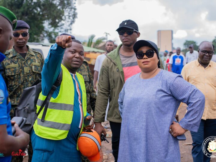 ​Conakry : La ministre de la Pêche inspecte les chantiers des débarcadères de la capital