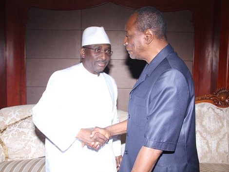 Décès de Sidya Touré : Alpha Condé salue la mémoire d’une figure majeure de la Guinée